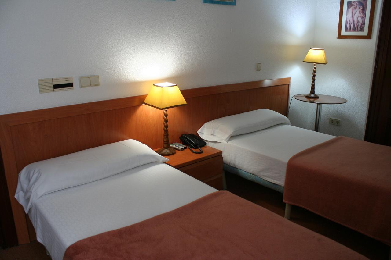 Hostal Gran Via Vigo Extérieur photo