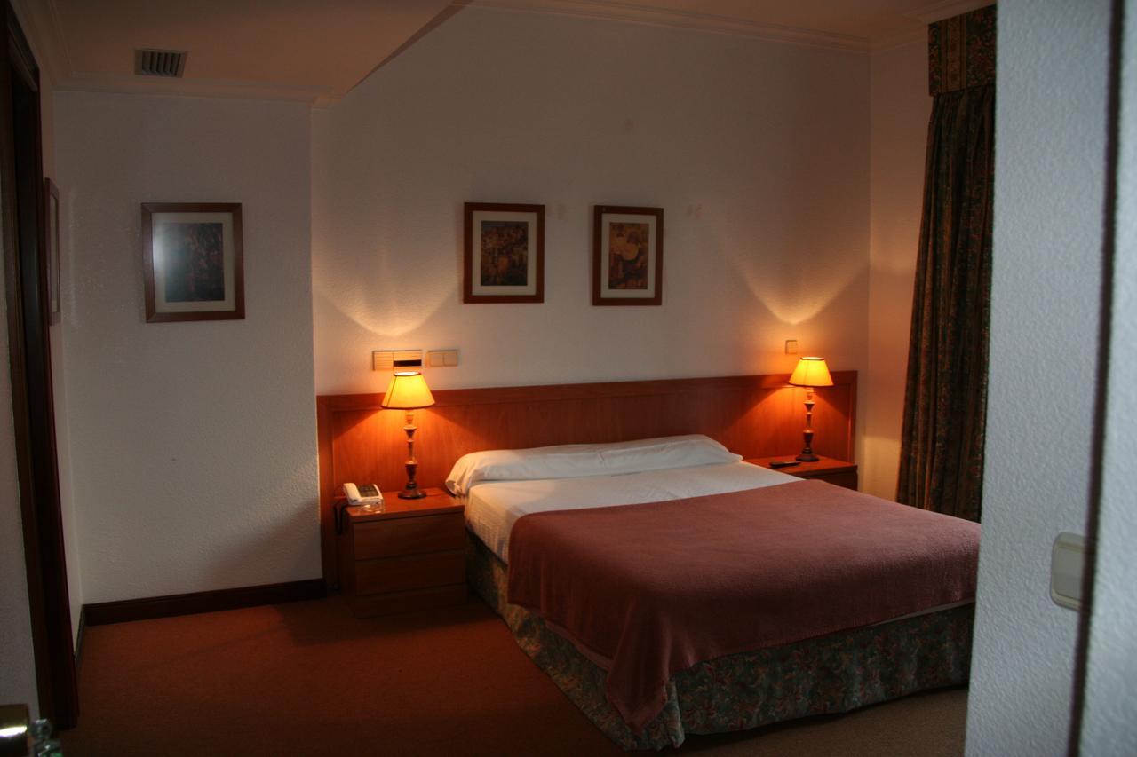 Hostal Gran Via Vigo Extérieur photo