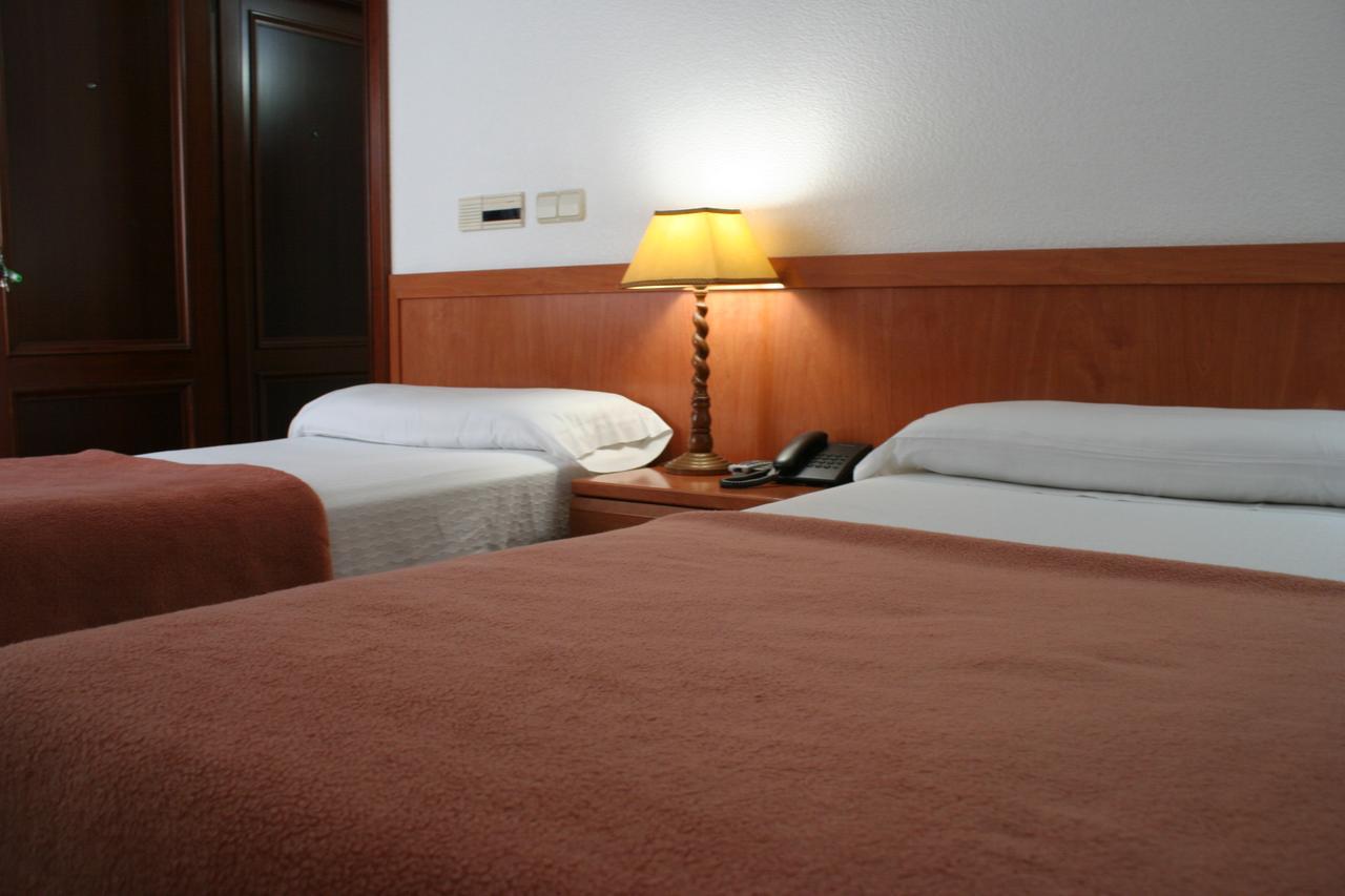 Hostal Gran Via Vigo Extérieur photo