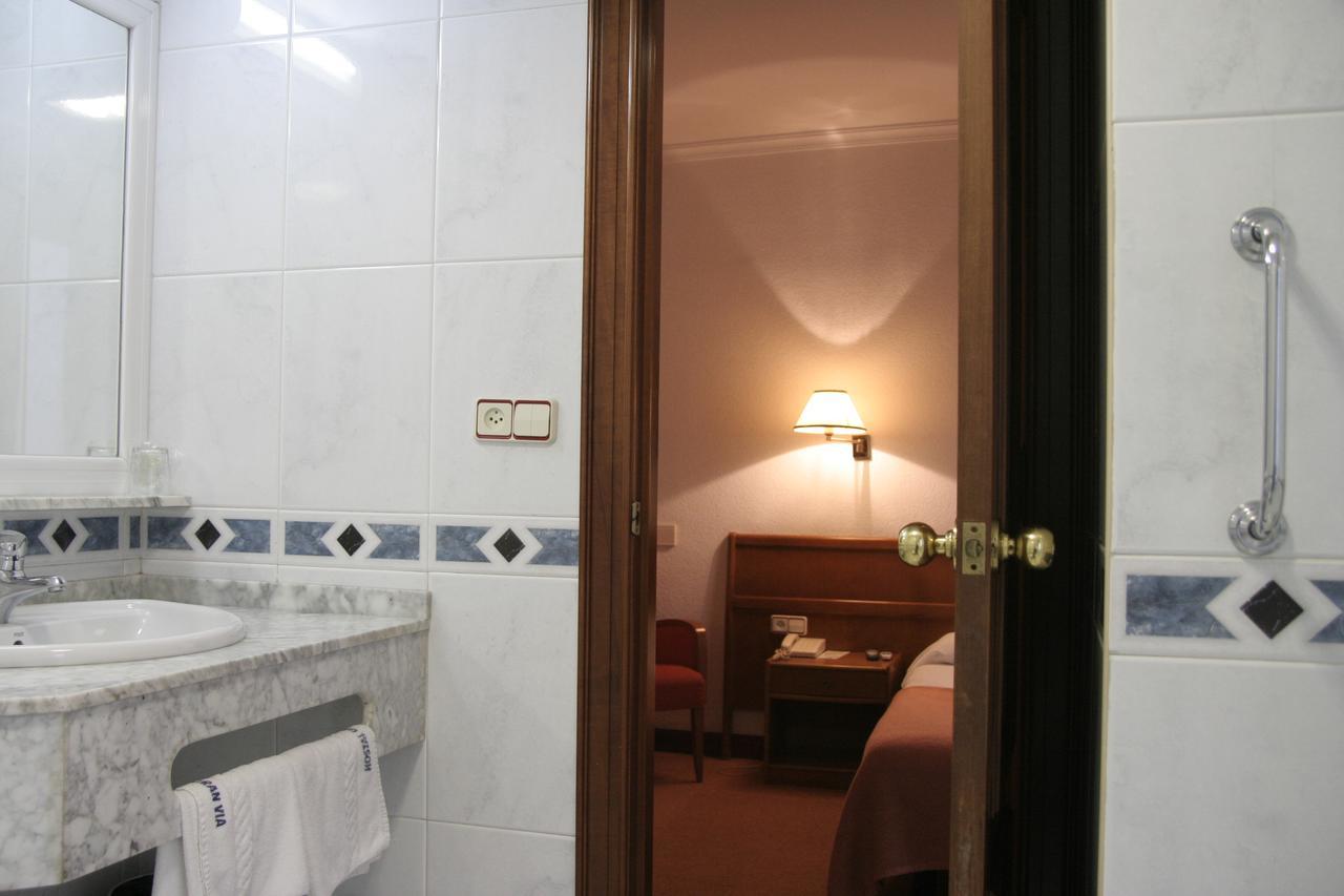 Hostal Gran Via Vigo Extérieur photo